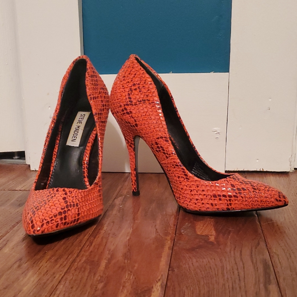 Steve Madden Orange Snakeskin Heels